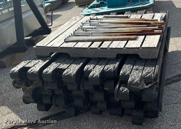 image for item EM2372 (20) playground barrier