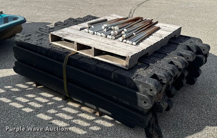 image for item EM2372 (20) playground barrier