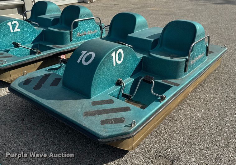 image for item EM2375 Paddle boat