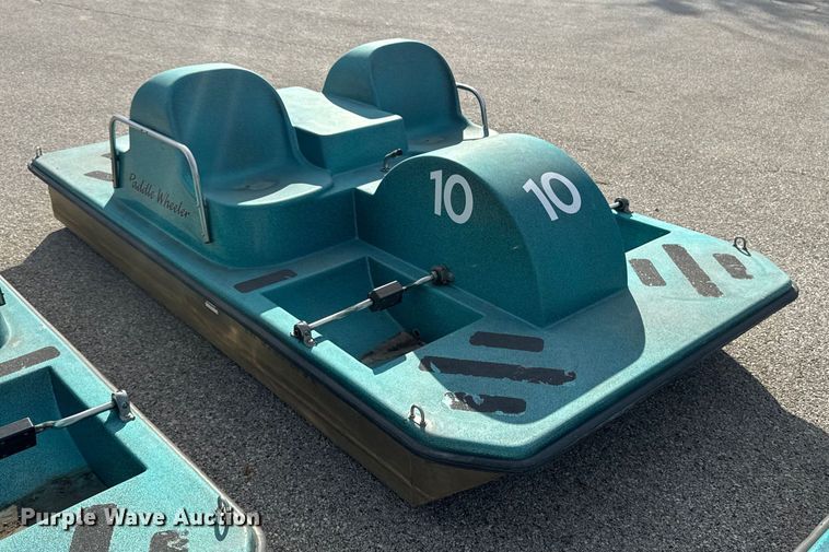 image for item EM2375 Paddle boat