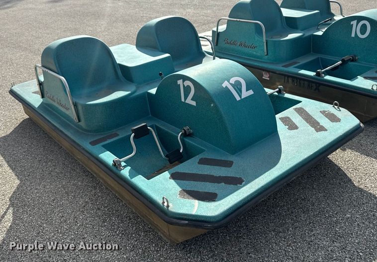 image for item EM2376 Paddle boat