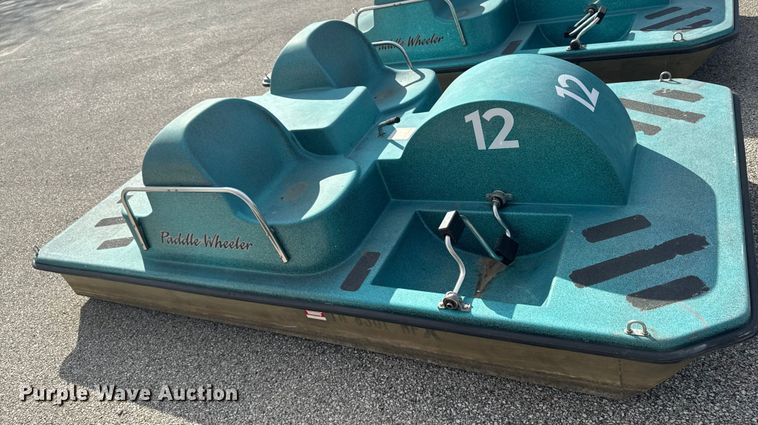 image for item EM2376 Paddle boat