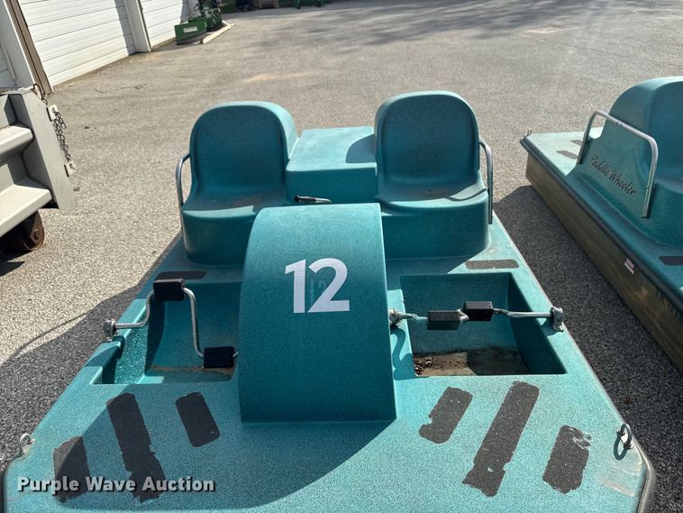 image for item EM2376 Paddle boat