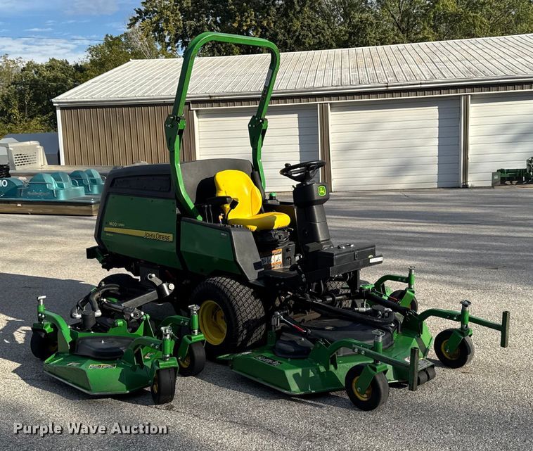 image for item EM2377 John Deere 1600 WAM TD lawn mower