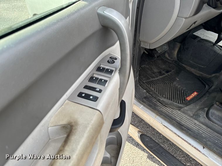 image for item EM2378 2011 Chevrolet Silverado 1500 Ext. Cab pickup truck