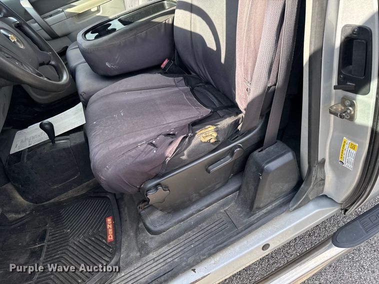 image for item EM2378 2011 Chevrolet Silverado 1500 Ext. Cab pickup truck