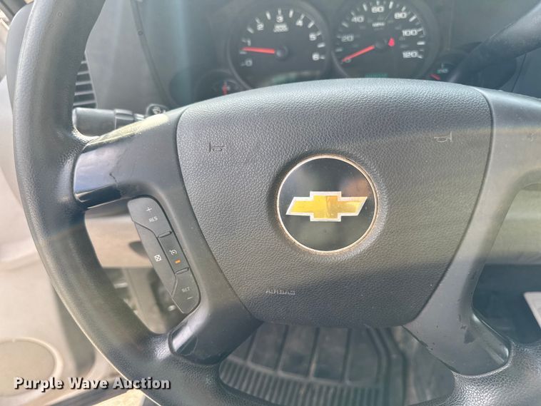 image for item EM2378 2011 Chevrolet Silverado 1500 Ext. Cab pickup truck