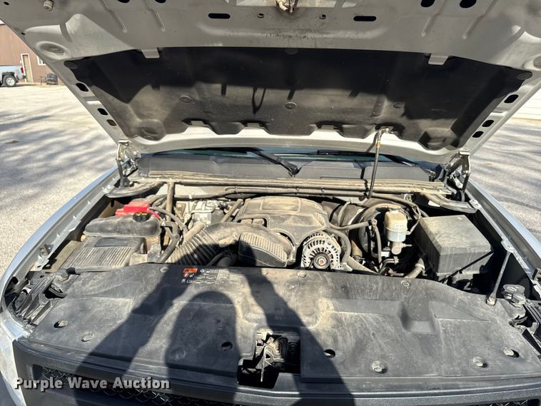 image for item EM2378 2011 Chevrolet Silverado 1500 Ext. Cab pickup truck