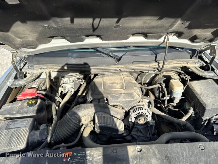 image for item EM2378 2011 Chevrolet Silverado 1500 Ext. Cab pickup truck