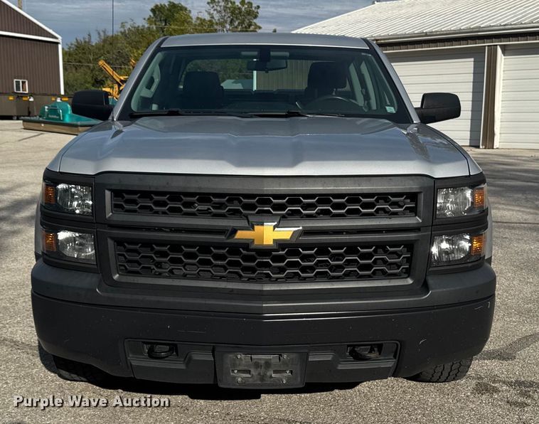 image for item EM2379 2015 Chevrolet Silverado 1500 Double Cab pickup truck