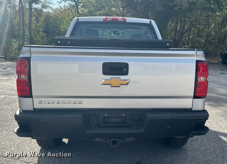 image for item EM2379 2015 Chevrolet Silverado 1500 Double Cab pickup truck