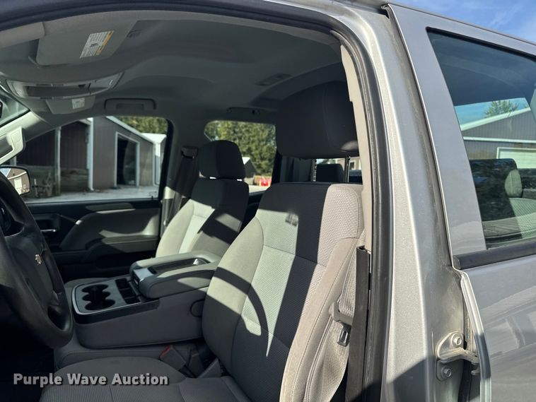 image for item EM2379 2015 Chevrolet Silverado 1500 Double Cab pickup truck