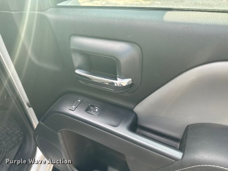 image for item EM2379 2015 Chevrolet Silverado 1500 Double Cab pickup truck