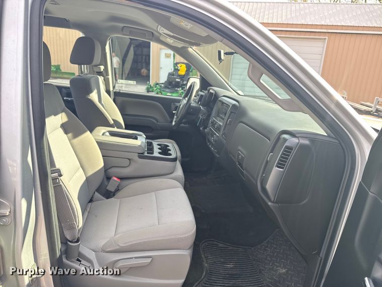 image for item EM2379 2015 Chevrolet Silverado 1500 Double Cab pickup truck