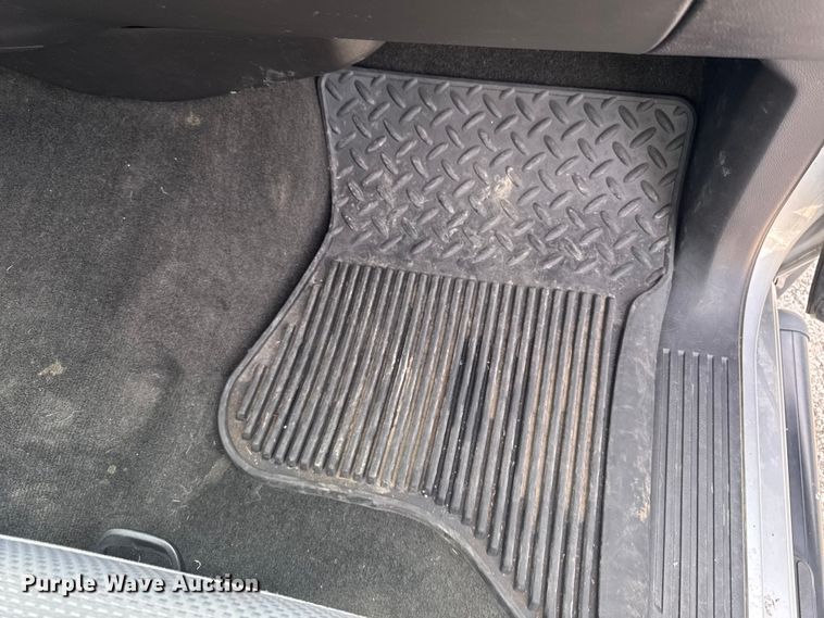 image for item EM2379 2015 Chevrolet Silverado 1500 Double Cab pickup truck