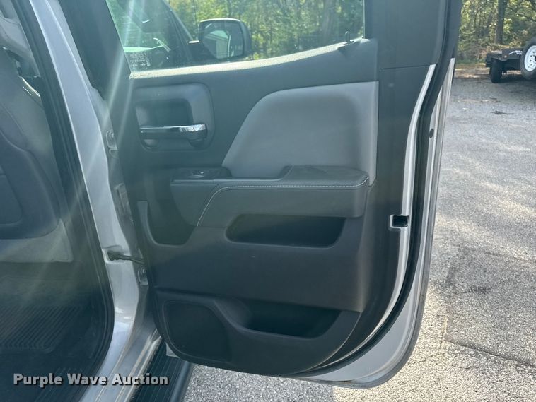 image for item EM2379 2015 Chevrolet Silverado 1500 Double Cab pickup truck