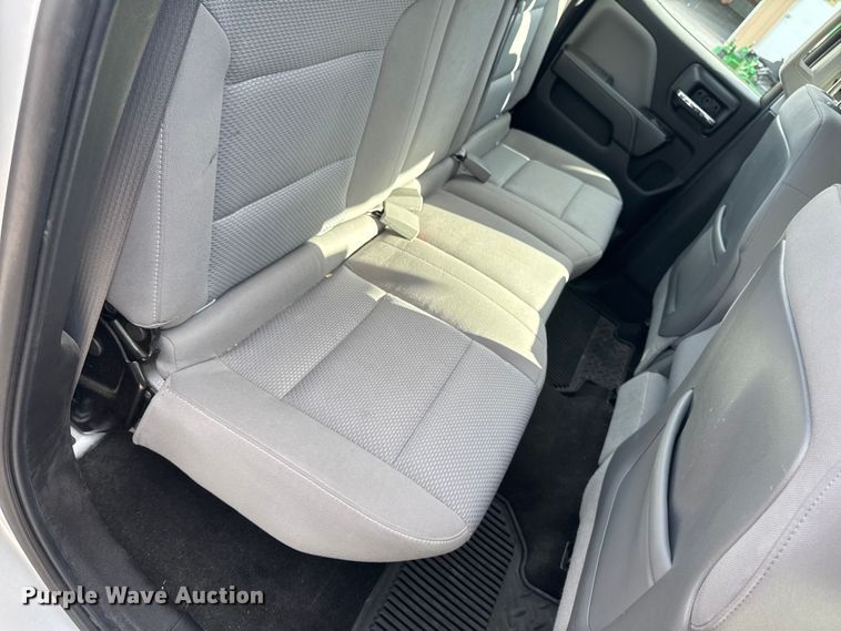 image for item EM2379 2015 Chevrolet Silverado 1500 Double Cab pickup truck