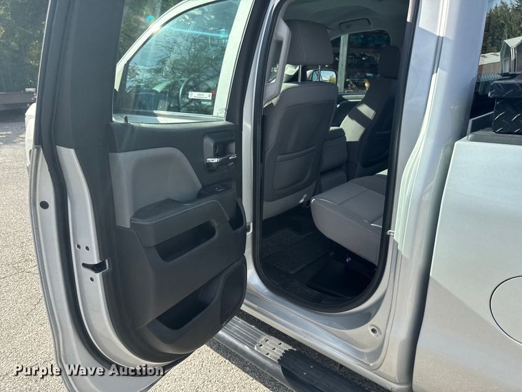 image for item EM2379 2015 Chevrolet Silverado 1500 Double Cab pickup truck