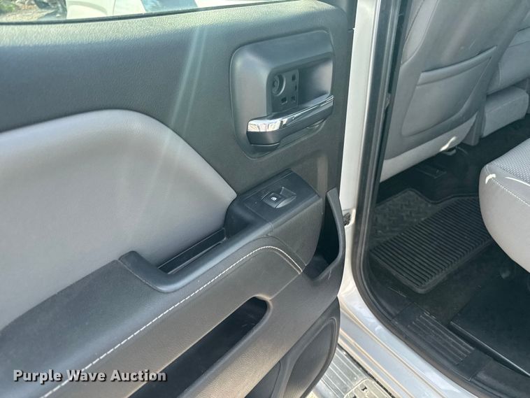 image for item EM2379 2015 Chevrolet Silverado 1500 Double Cab pickup truck