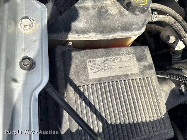 image for item EM2379 2015 Chevrolet Silverado 1500 Double Cab pickup truck