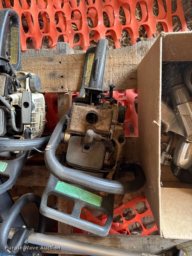 image for item EM2382 Tools