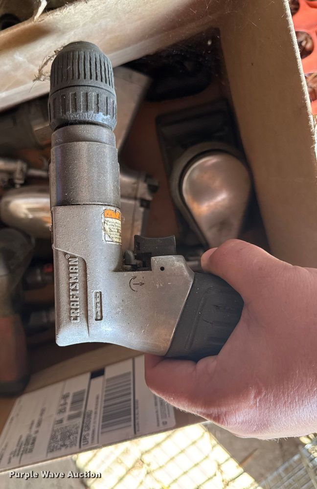 image for item EM2382 Tools