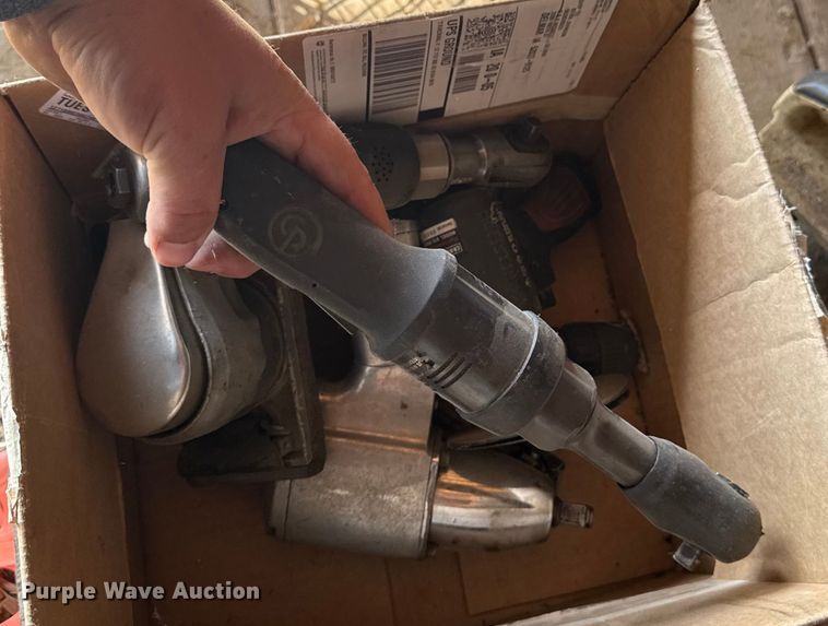 image for item EM2382 Tools