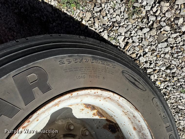 image for item EM2384 2003 Wabash dry van trailer