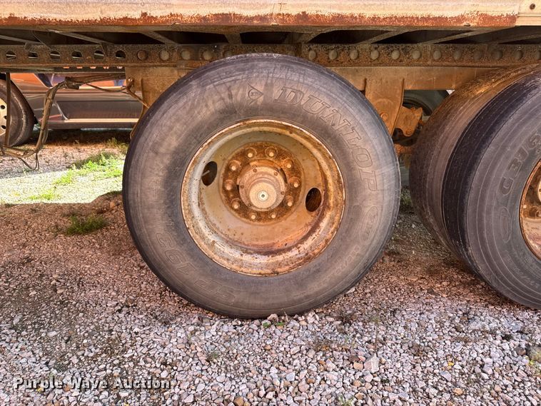 image for item EM2384 2003 Wabash dry van trailer