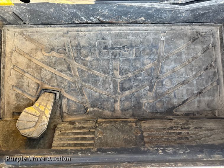 image for item EM2443 2012 Kubota SVL75 tracked skid steer loader