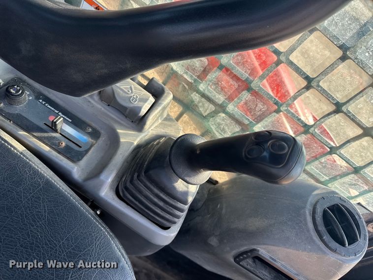 image for item EM2443 2012 Kubota SVL75 tracked skid steer loader