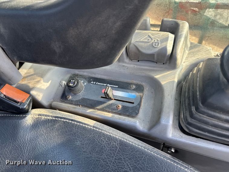 image for item EM2443 2012 Kubota SVL75 tracked skid steer loader