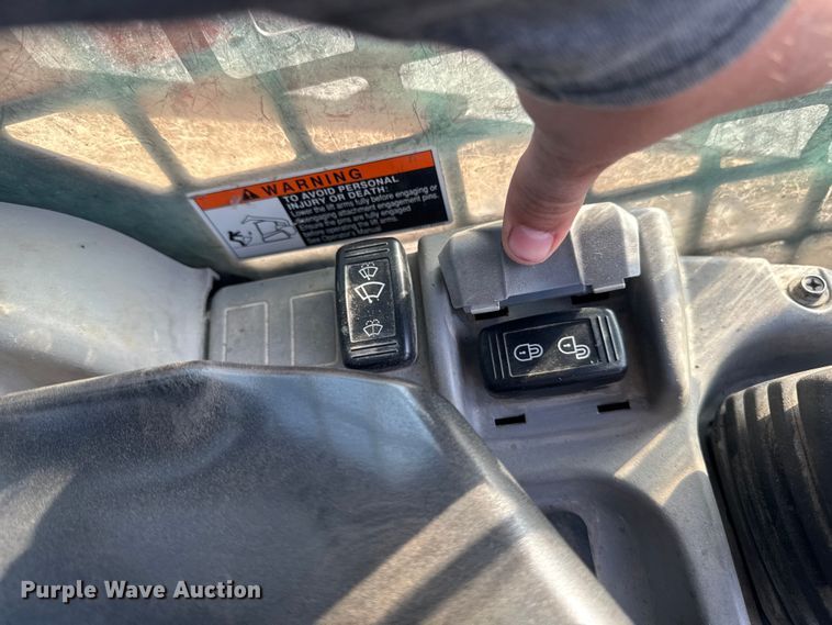 image for item EM2443 2012 Kubota SVL75 tracked skid steer loader