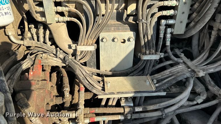 image for item EM2443 2012 Kubota SVL75 tracked skid steer loader