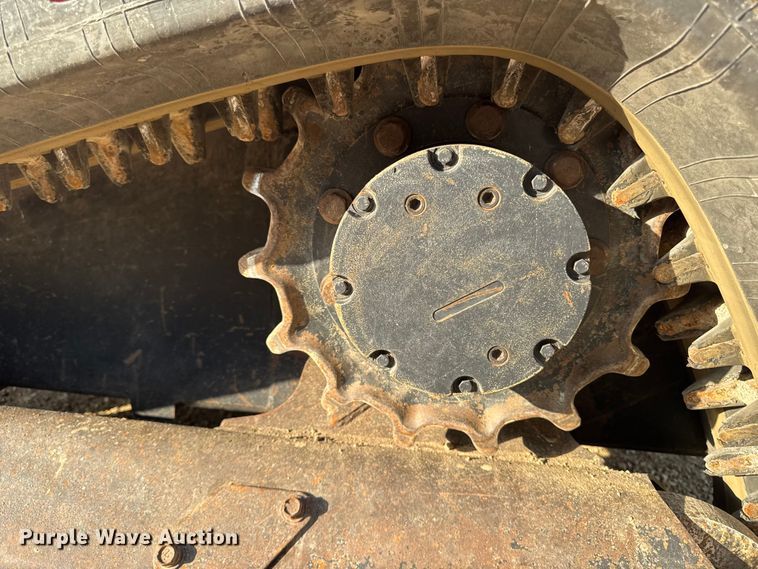 image for item EM2443 2012 Kubota SVL75 tracked skid steer loader