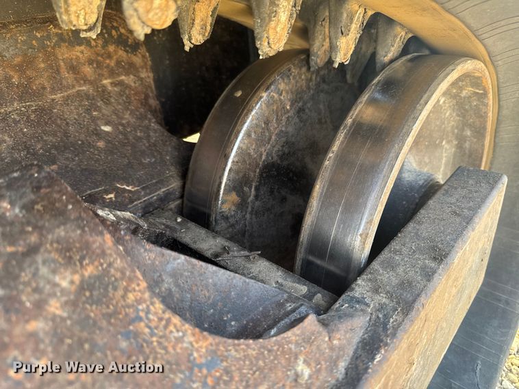 image for item EM2443 2012 Kubota SVL75 tracked skid steer loader