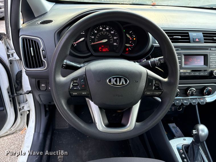 image for item EM6054 2016 Kia Rio 