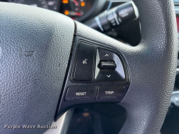 image for item EM6054 2016 Kia Rio 