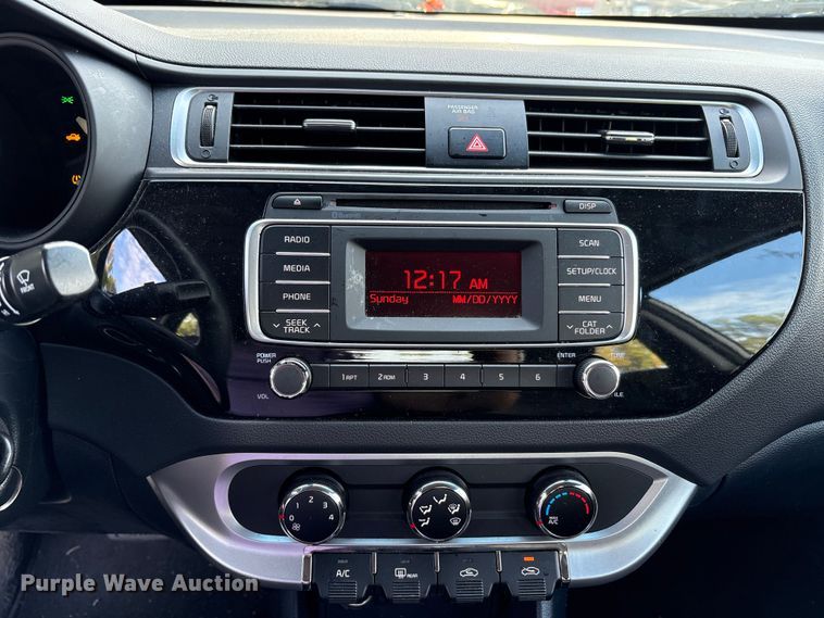 image for item EM6054 2016 Kia Rio 