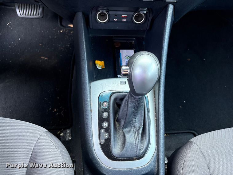 image for item EM6054 2016 Kia Rio 