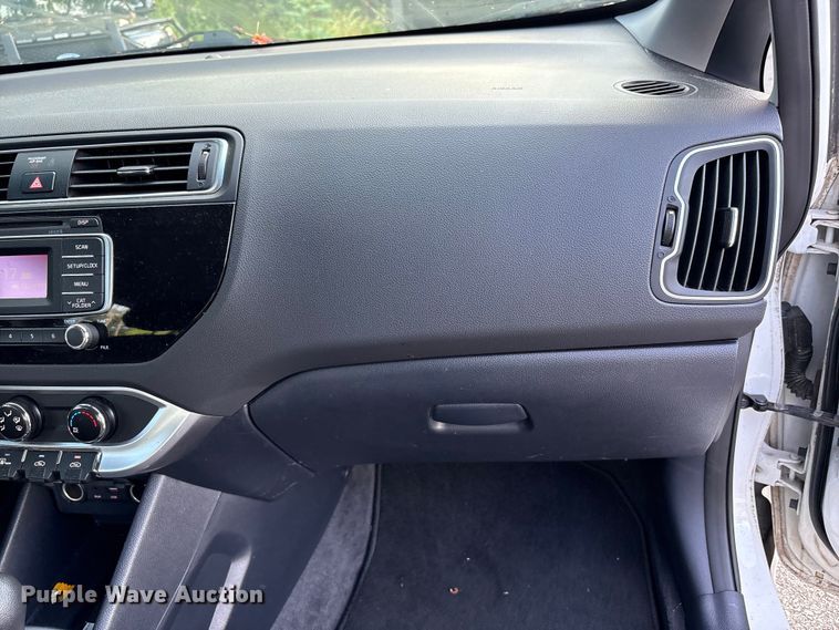 image for item EM6054 2016 Kia Rio 