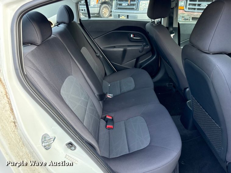 image for item EM6054 2016 Kia Rio 