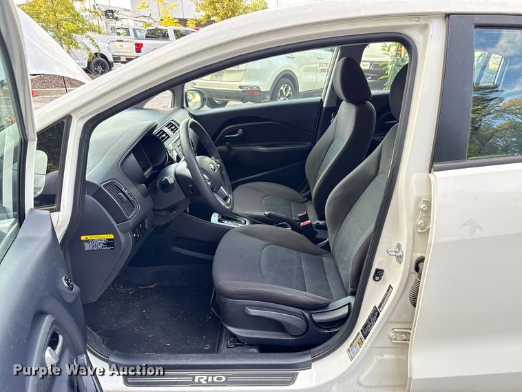 image for item EM6055 2016 Kia Rio 