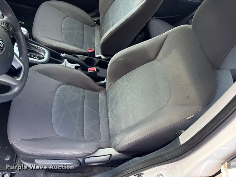 image for item EM6055 2016 Kia Rio 