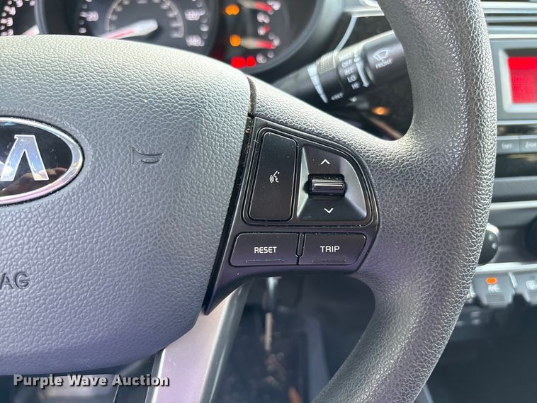 image for item EM6055 2016 Kia Rio 