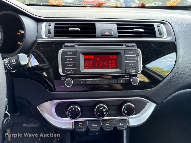 image for item EM6055 2016 Kia Rio 