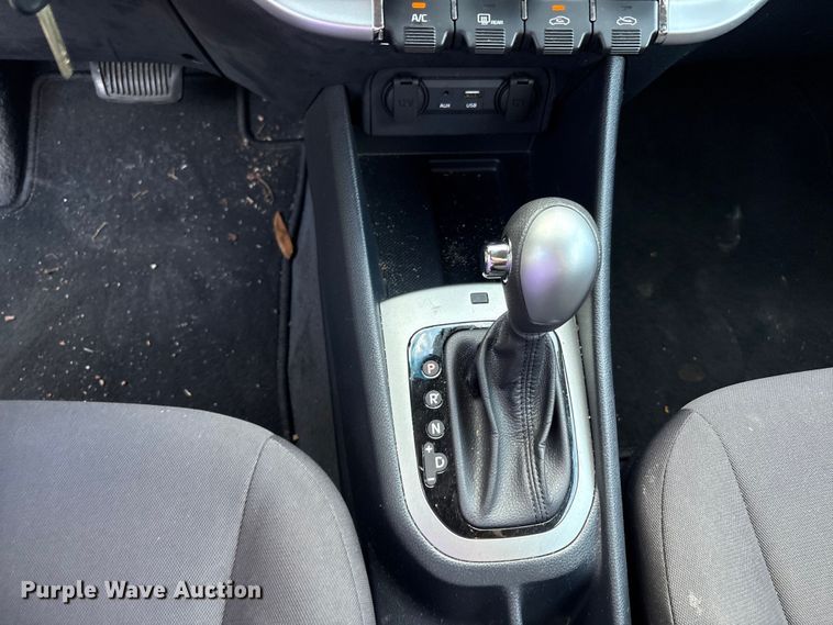 image for item EM6055 2016 Kia Rio 