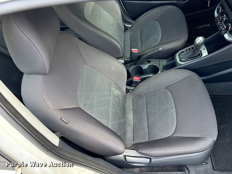 image for item EM6055 2016 Kia Rio 