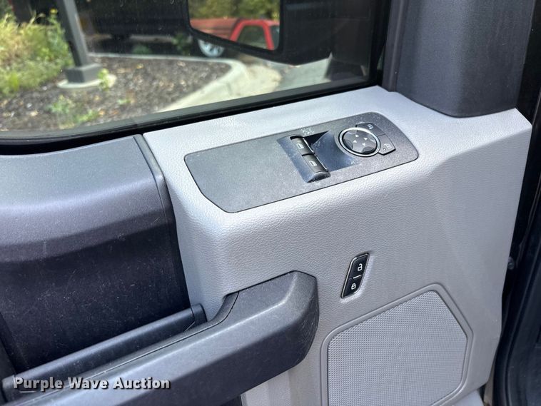 image for item EM6056 2020 Ford F150 pickup truck