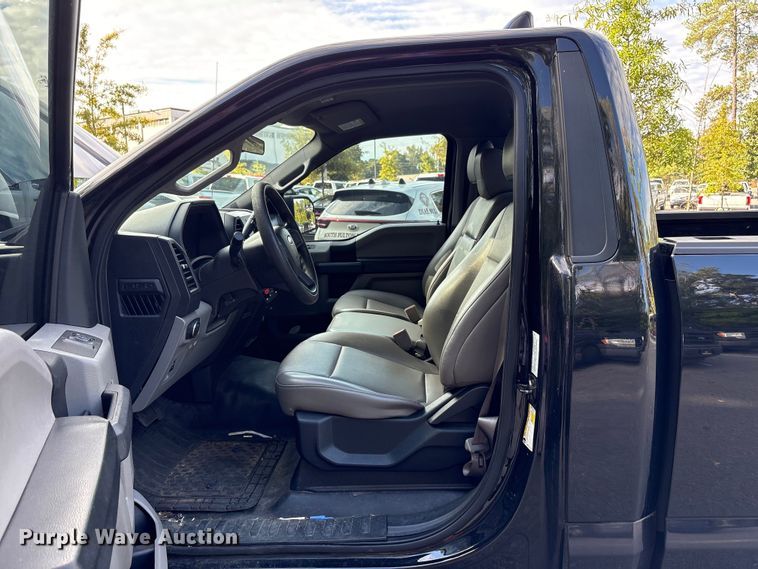 image for item EM6056 2020 Ford F150 pickup truck